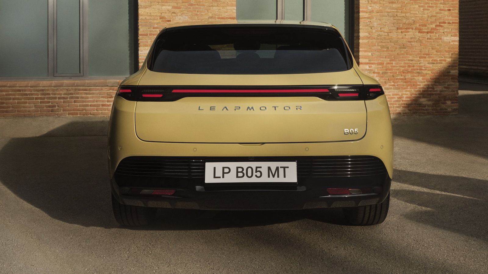 Leapmotor B05: Ξεκινά η διάθεση του στην Ευρώπη